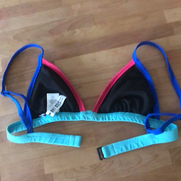 Color Block bikini top - Picture 2 of 3